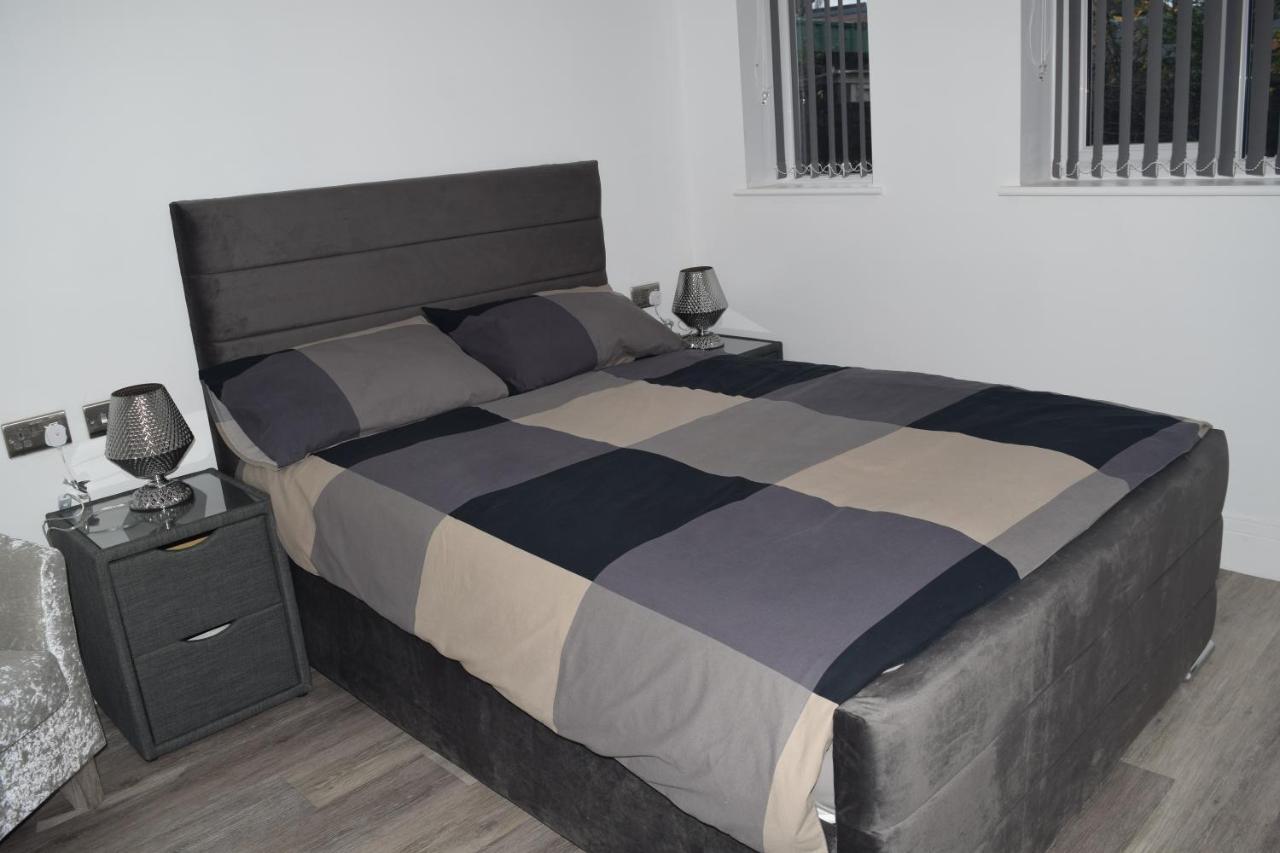 Airport Padzzz Apartment Wythenshawe Exterior photo